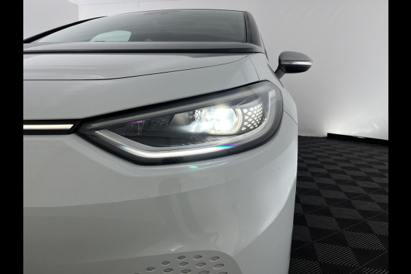 Volkswagen ID.3 First Max 58 kWh [ 3-Fase-11kW ] {SOH-89%} (INCL-BTW) *HEATPUMP | PANO | HEAD-UP | ADAPTIVE-CRUISE | IQ-LIGHTS | BLINDSPOT | CAMERA | KEYLESS | MICROFIBRE | AMBIENTLIGHT | NAVI-FULLMAP | DAB+ | ECC | HEATED-SPORTSEATS | DIGI-COCKPIT |