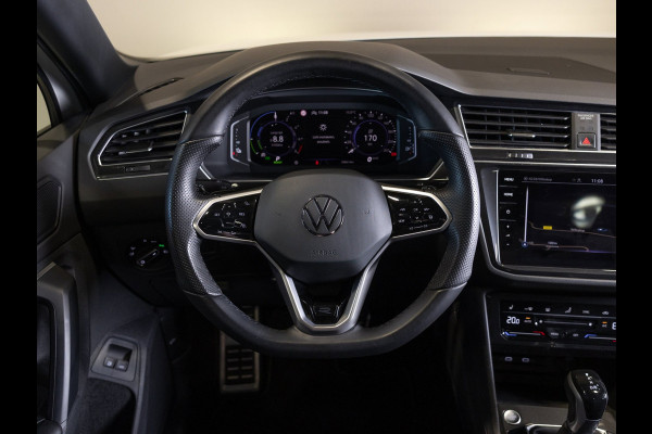 Volkswagen Tiguan 1.4 TSI eHybrid R-Line Business+ / 245pk / Trekhaak / Panorama dak / Leder /