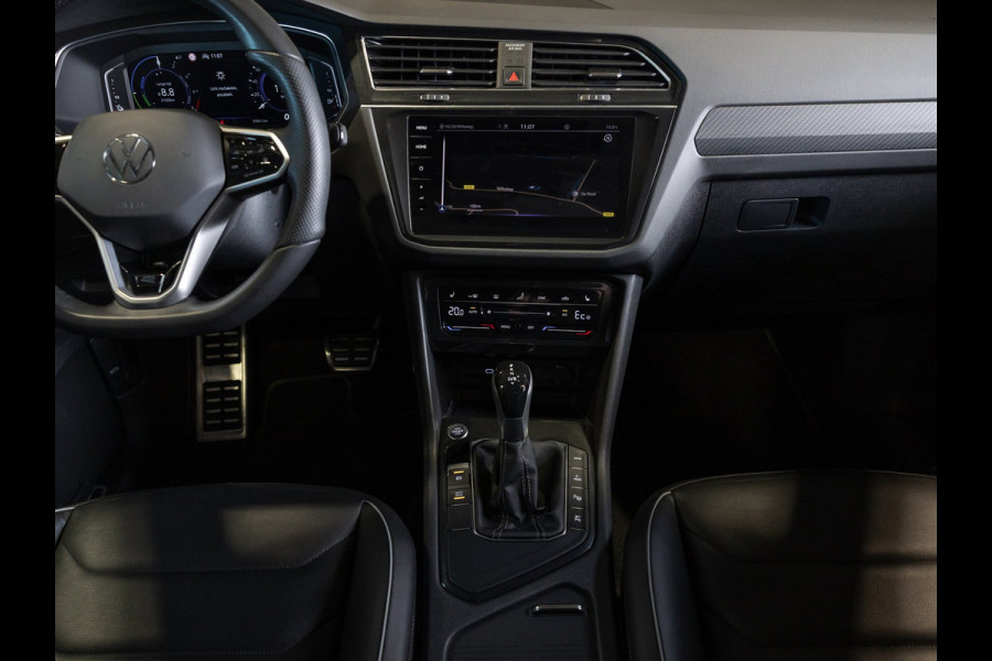 Volkswagen Tiguan 1.4 TSI eHybrid R-Line Business+ / 245pk / Trekhaak / Panorama dak / Leder /