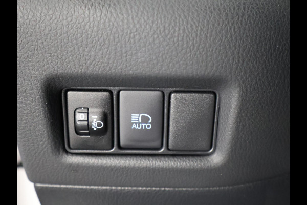 Toyota C-HR 1.8 HYBRIDE STYLE LUXERY NAVI LEDER GARANTIE 2032 PDC V+A. BLIND SPOT MONITOR. STOELVERWARMING