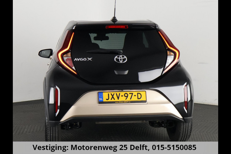 Toyota Aygo X 1.0 VVT-i MT Pulse GARANTIE TOT 03-2035! . STOELVERWARMING . APPLECARPLAY & ANDRIOD AUTO . ACHTERUITRIJ CAMERA .