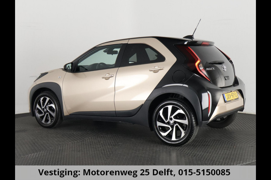 Toyota Aygo X 1.0 VVT-i MT Pulse GARANTIE TOT 03-2035! . STOELVERWARMING . APPLECARPLAY & ANDRIOD AUTO . ACHTERUITRIJ CAMERA .