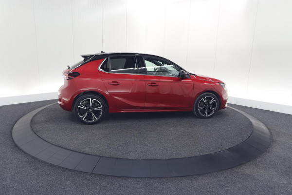 Opel Corsa 1.2 Turbo 100 Ultimate | Panoramadak | Camera | Dodehoekdetectie | Apple Carplay