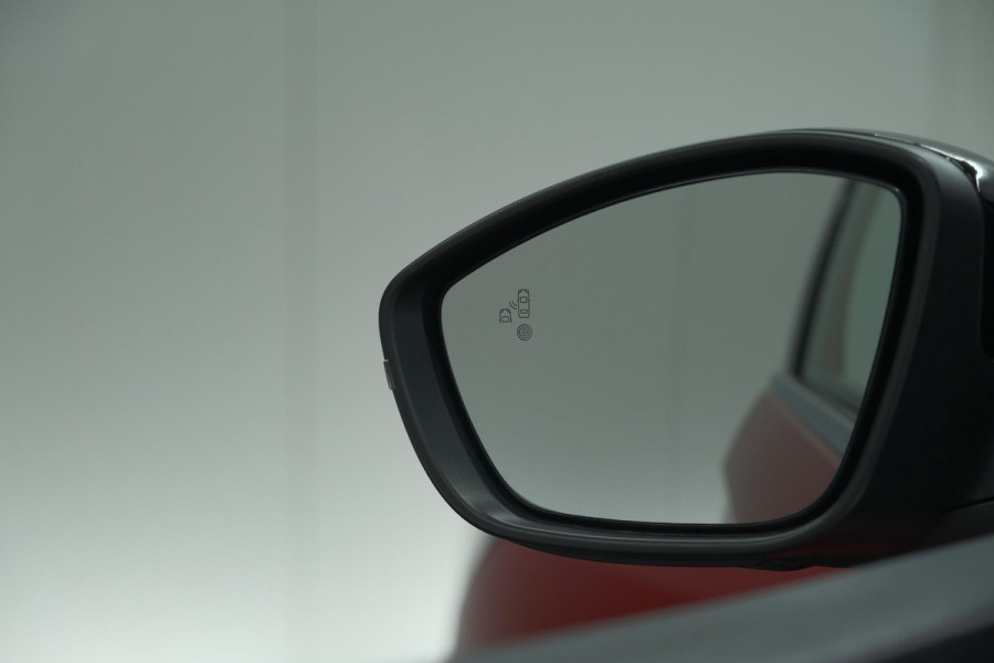 Opel Corsa 1.2 Turbo 100 Ultimate | Panoramadak | Camera | Dodehoekdetectie | Apple Carplay