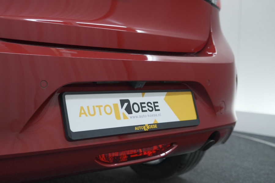 Opel Corsa 1.2 Turbo 100 Ultimate | Panoramadak | Camera | Dodehoekdetectie | Apple Carplay