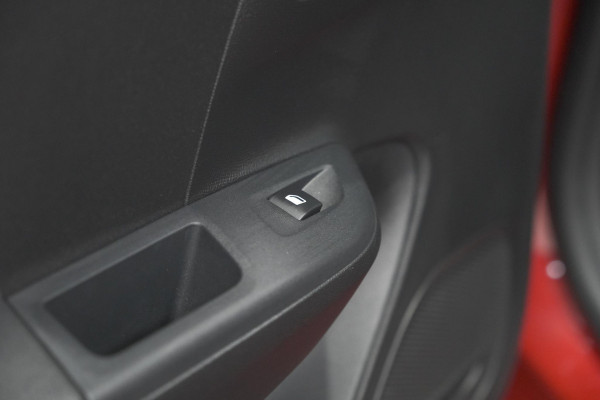 Opel Corsa 1.2 Turbo 100 Ultimate | Panoramadak | Camera | Dodehoekdetectie | Apple Carplay