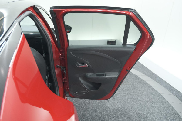 Opel Corsa 1.2 Turbo 100 Ultimate | Panoramadak | Camera | Dodehoekdetectie | Apple Carplay