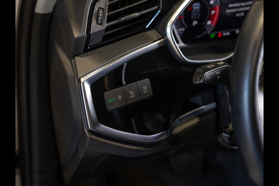 Audi Q3 35 TFSI 2x S-Line / 150pk / Achteruitrij camera / Stoelverwarming / Dodehoek assistent /