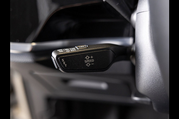 Audi Q3 35 TFSI 2x S-Line / 150pk / Achteruitrij camera / Stoelverwarming / Dodehoek assistent /