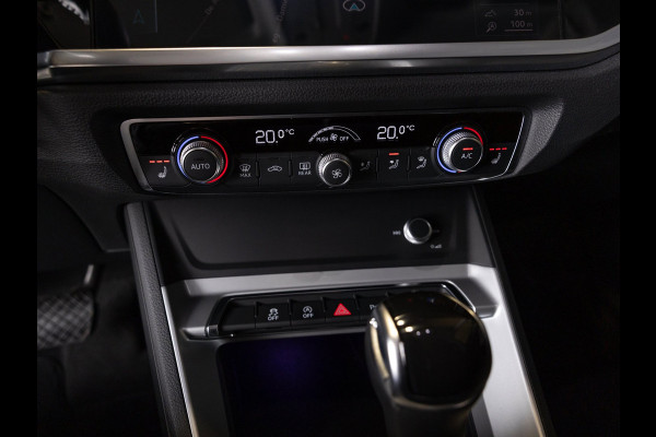 Audi Q3 35 TFSI 2x S-Line / 150pk / Achteruitrij camera / Stoelverwarming / Dodehoek assistent /