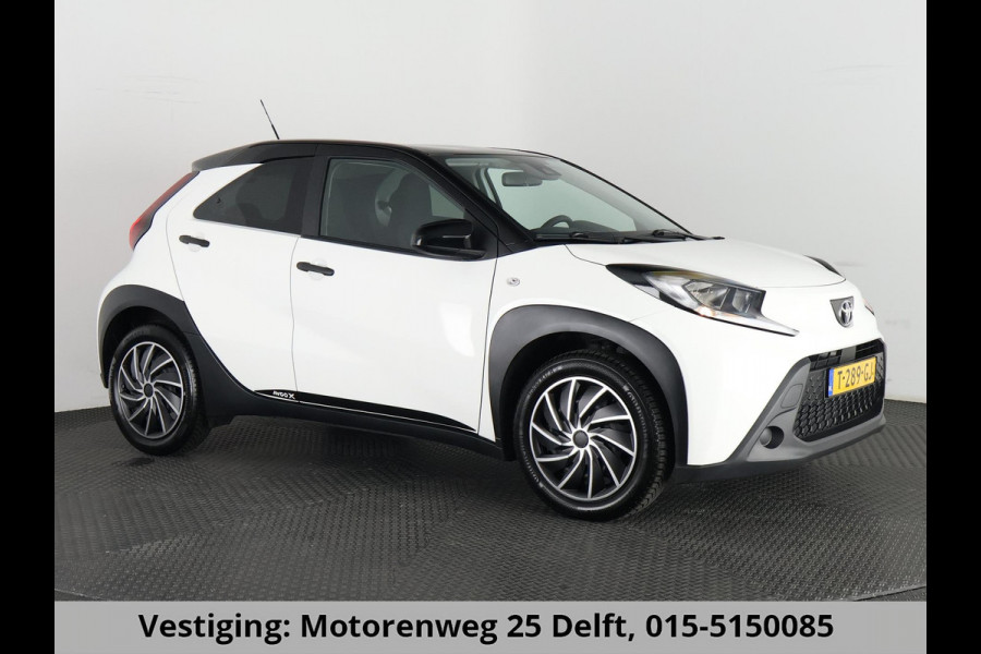 Toyota Aygo X 1.0 BLACK & WHITE SPECIAL EDITION GARANTIE 6-2033 CARPLAY NAVIGATIE.ADAPTIEVE CRUISE. SPECIAL EDITION PACK
