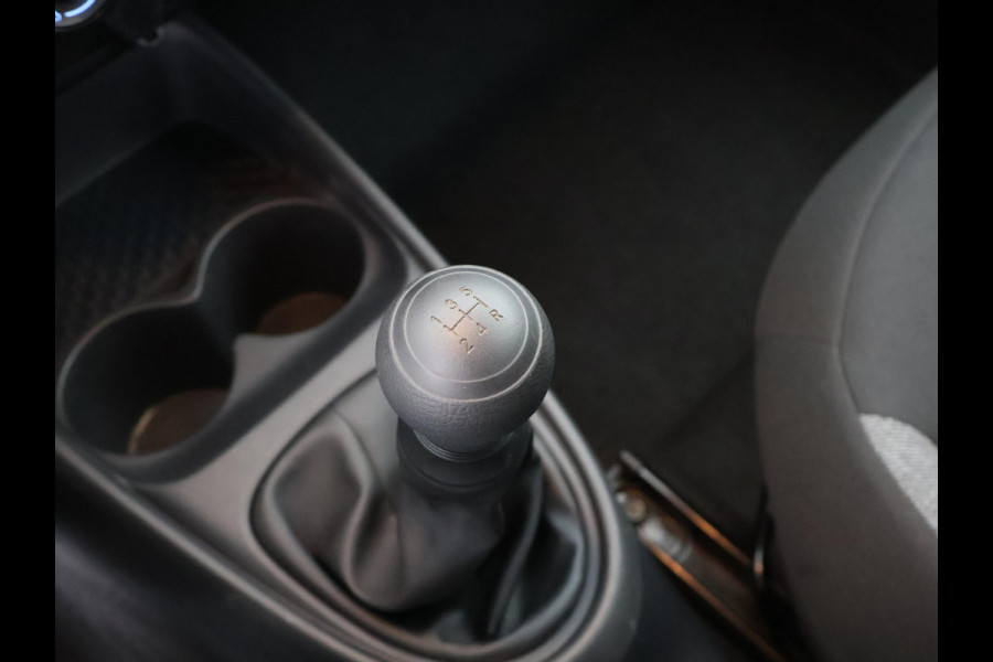 Toyota Aygo X 1.0 BLACK & WHITE SPECIAL EDITION GARANTIE 6-2033 CARPLAY NAVIGATIE.ADAPTIEVE CRUISE. SPECIAL EDITION PACK