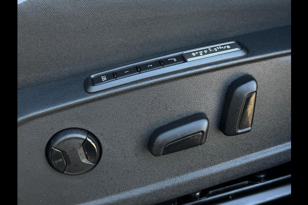 Volkswagen ID.4 Pro 77 kWh, achteruitrijcamera, stoel-stuurverwarming, 20 inch,vele opties, 1 e eigenaar, NL auto met nap