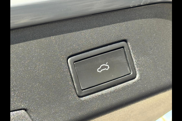 Volkswagen ID.4 Pro 77 kWh, achteruitrijcamera, stoel-stuurverwarming, 20 inch,vele opties, 1 e eigenaar, NL auto met nap