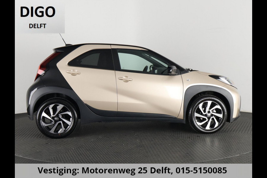 Toyota Aygo X 1.0 VVT-i MT Pulse GARANTIE TOT 03-2035! . STOELVERWARMING . APPLECARPLAY & ANDRIOD AUTO . ACHTERUITRIJ CAMERA .