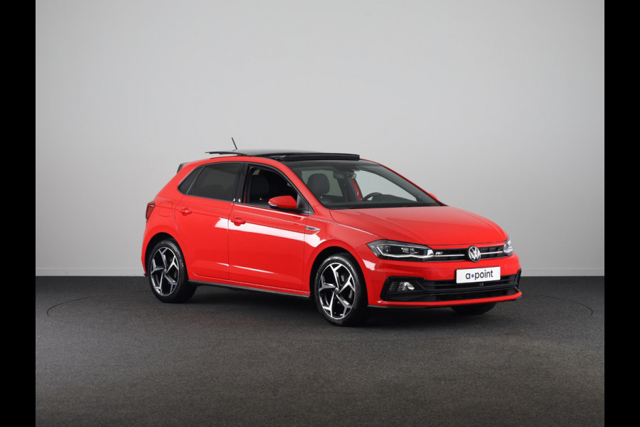 Volkswagen Polo 1.0 TSI Highline R-Line 95 pk | Navigatie | Panoramadak | Parkeersensoren | LED koplampen | Stoelverwarming | R-Line |