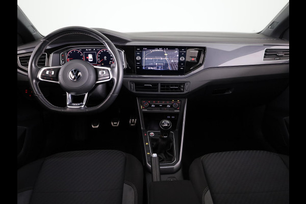 Volkswagen Polo 1.0 TSI Highline R-Line 95 pk | Navigatie | Panoramadak | Parkeersensoren | LED koplampen | Stoelverwarming | R-Line |