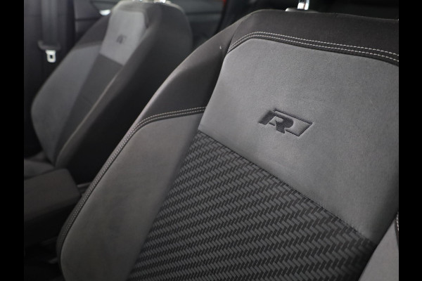 Volkswagen Polo 1.0 TSI Highline R-Line 95 pk | Navigatie | Panoramadak | Parkeersensoren | LED koplampen | Stoelverwarming | R-Line |