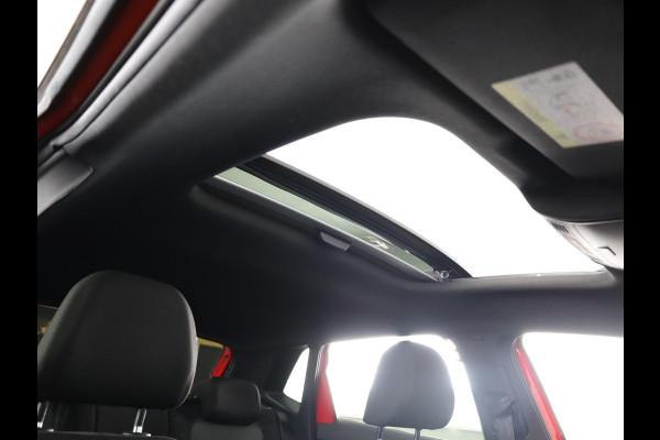 Volkswagen Polo 1.0 TSI Highline R-Line 95 pk | Navigatie | Panoramadak | Parkeersensoren | LED koplampen | Stoelverwarming | R-Line |