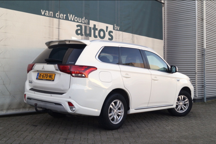 Mitsubishi Outlander 2.4 PHEV Automaat Pure -ECC-PDC-TREKHAAK-