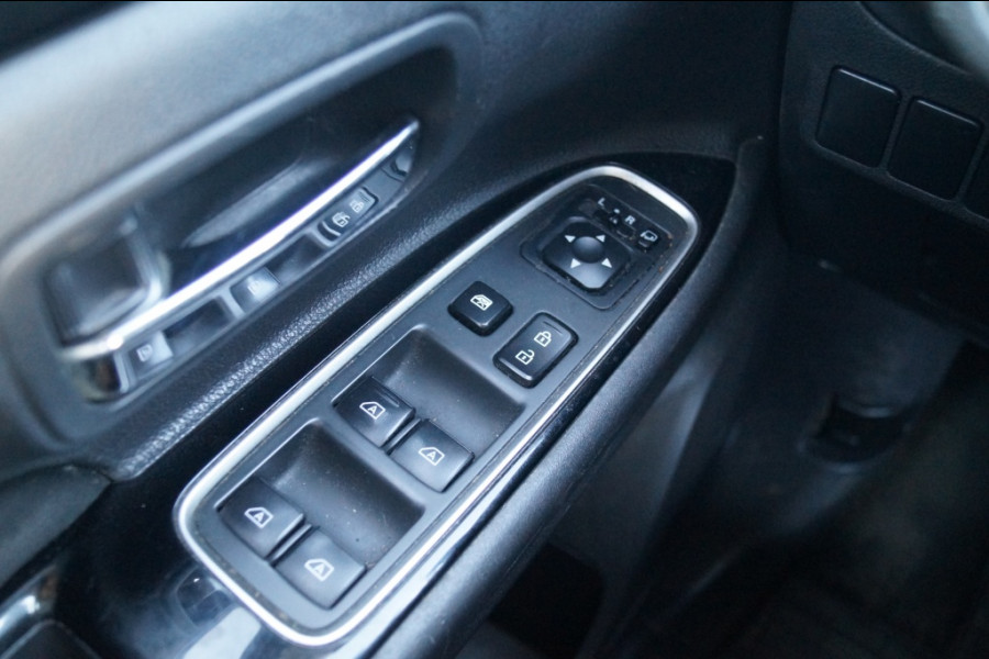 Mitsubishi Outlander 2.4 PHEV Automaat Pure -ECC-PDC-TREKHAAK-