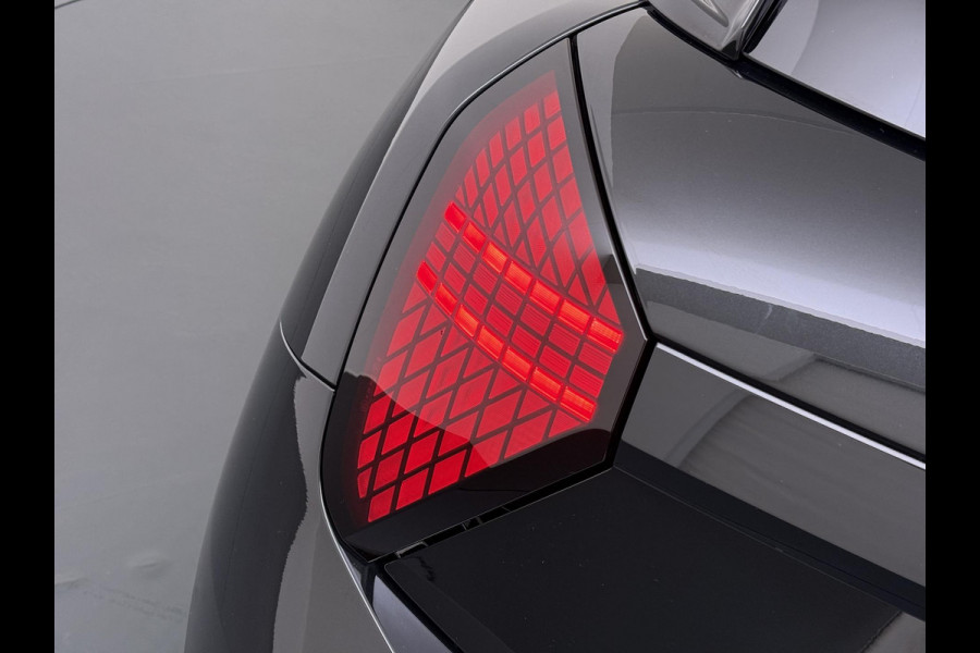 MINI Cooper E Essential XS 40.7 kWh NIEUWE AUTO | HEAD-UP DISPLAY | CAMERA | STOELVERWARMING  | ORIGINEEL NL AUTO | FABRIEKSGARANTIE TM 2029 |