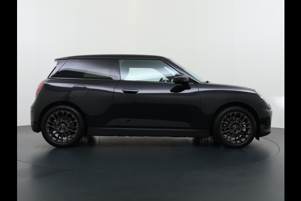 MINI Cooper E Essential XS 40.7 kWh NIEUWE AUTO | HEAD-UP DISPLAY | CAMERA | STOELVERWARMING  | ORIGINEEL NL AUTO | FABRIEKSGARANTIE TM 2029 |