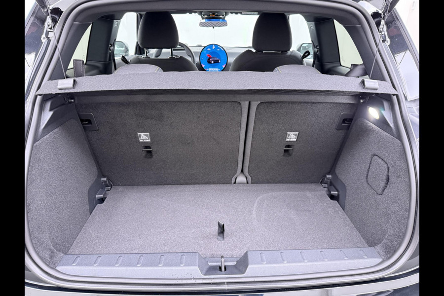 MINI Cooper E Essential XS 40.7 kWh NIEUWE AUTO | HEAD-UP DISPLAY | CAMERA | STOELVERWARMING  | ORIGINEEL NL AUTO | FABRIEKSGARANTIE TM 2029 |