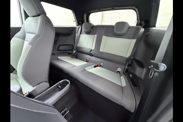 MINI Cooper E Essential XS 40.7 kWh NIEUWE AUTO | HEAD-UP DISPLAY | CAMERA | STOELVERWARMING  | ORIGINEEL NL AUTO | FABRIEKSGARANTIE TM 2029 |