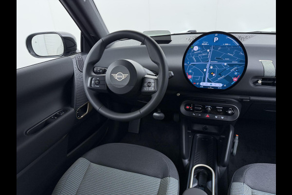 MINI Cooper E Essential XS 40.7 kWh NIEUWE AUTO | HEAD-UP DISPLAY | CAMERA | STOELVERWARMING  | ORIGINEEL NL AUTO | FABRIEKSGARANTIE TM 2029 |