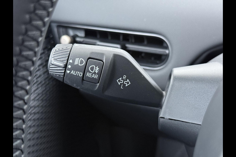 MINI Cooper E Essential XS 40.7 kWh NIEUWE AUTO | HEAD-UP DISPLAY | CAMERA | STOELVERWARMING  | ORIGINEEL NL AUTO | FABRIEKSGARANTIE TM 2029 |