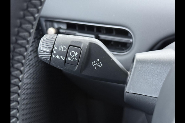 MINI Cooper E Essential XS 40.7 kWh NIEUWE AUTO | HEAD-UP DISPLAY | CAMERA | STOELVERWARMING  | ORIGINEEL NL AUTO | FABRIEKSGARANTIE TM 2029 |