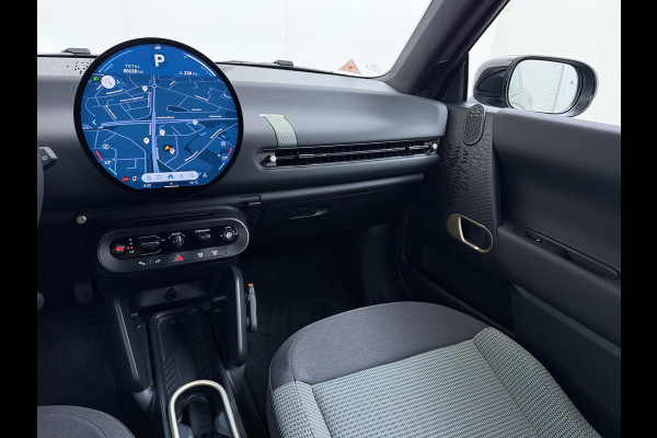 MINI Cooper E Essential XS 40.7 kWh NIEUWE AUTO | HEAD-UP DISPLAY | CAMERA | STOELVERWARMING  | ORIGINEEL NL AUTO | FABRIEKSGARANTIE TM 2029 |