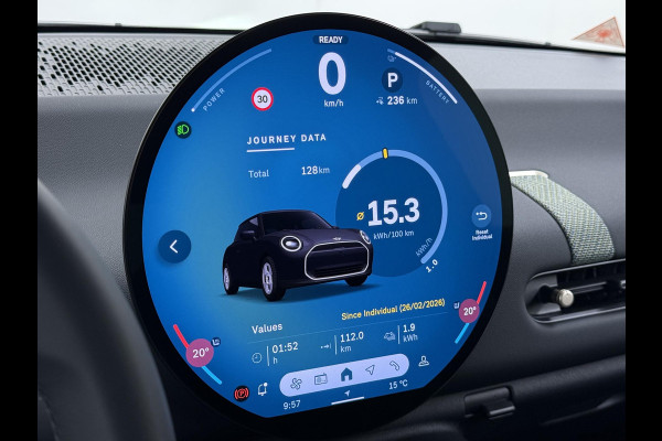 MINI Cooper E Essential XS 40.7 kWh NIEUWE AUTO | HEAD-UP DISPLAY | CAMERA | STOELVERWARMING  | ORIGINEEL NL AUTO | FABRIEKSGARANTIE TM 2029 |