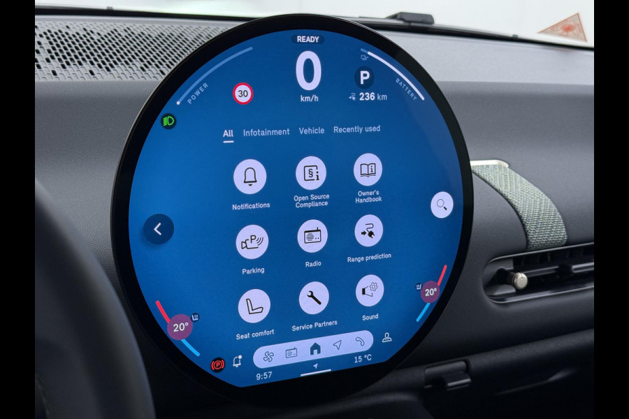 MINI Cooper E Essential XS 40.7 kWh NIEUWE AUTO | HEAD-UP DISPLAY | CAMERA | STOELVERWARMING  | ORIGINEEL NL AUTO | FABRIEKSGARANTIE TM 2029 |