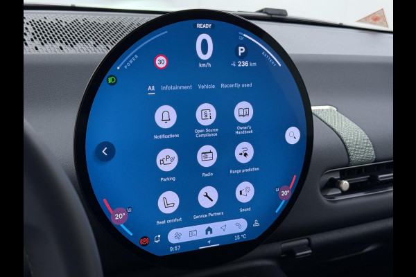 MINI Cooper E Essential XS 40.7 kWh NIEUWE AUTO | HEAD-UP DISPLAY | CAMERA | STOELVERWARMING  | ORIGINEEL NL AUTO | FABRIEKSGARANTIE TM 2029 |