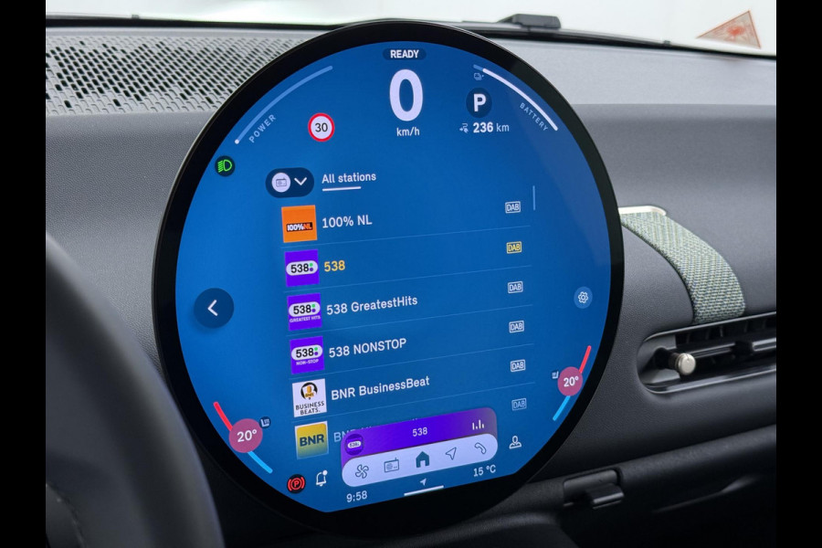 MINI Cooper E Essential XS 40.7 kWh NIEUWE AUTO | HEAD-UP DISPLAY | CAMERA | STOELVERWARMING  | ORIGINEEL NL AUTO | FABRIEKSGARANTIE TM 2029 |