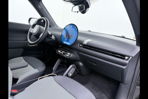MINI Cooper E Essential XS 40.7 kWh NIEUWE AUTO | HEAD-UP DISPLAY | CAMERA | STOELVERWARMING  | ORIGINEEL NL AUTO | FABRIEKSGARANTIE TM 2029 |