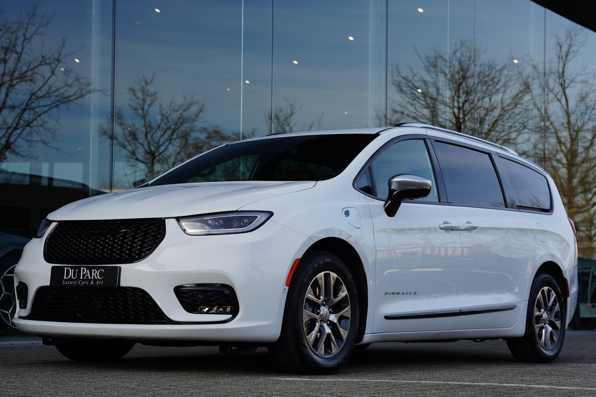 Chrysler Pacifica 3.6 V6 Hybrid / 7 Persoons / Multimedia