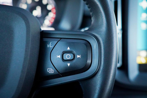 Volvo XC40 1.5 T2 Business Pro / Aut / Adaptive Cruise / Trekhaak / Incl BTW