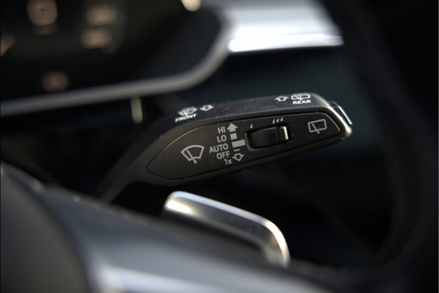 Audi e-tron e-tron 55 quattro advanced Pro Line S 95 kWh S-Line | Panoramadak | Bang & Olufsen | Stoelverwarming | Head-Up Display | 360 Camera | Matrix LED | Luchtvering | Memory Seat | Keyless | Elektrisch Verstelbare Stoelen | B&O
