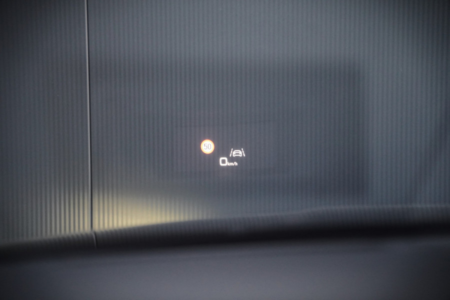 Audi e-tron e-tron 55 quattro advanced Pro Line S 95 kWh S-Line | Panoramadak | Bang & Olufsen | Stoelverwarming | Head-Up Display | 360 Camera | Matrix LED | Luchtvering | Memory Seat | Keyless | Elektrisch Verstelbare Stoelen | B&O