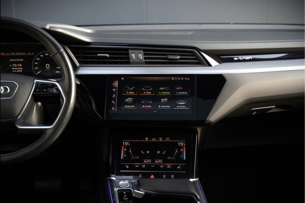 Audi e-tron e-tron 55 quattro advanced Pro Line S 95 kWh S-Line | Panoramadak | Bang & Olufsen | Stoelverwarming | Head-Up Display | 360 Camera | Matrix LED | Luchtvering | Memory Seat | Keyless | Elektrisch Verstelbare Stoelen | B&O