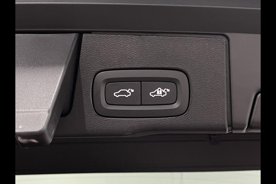 Volvo XC60 2.0 T6 Plug-in hybrid AWD Plus Dark Adapt. Cruise | Open dak | 360 camera | Harman Kardon | Stuur-/stoelverwarming | Memory