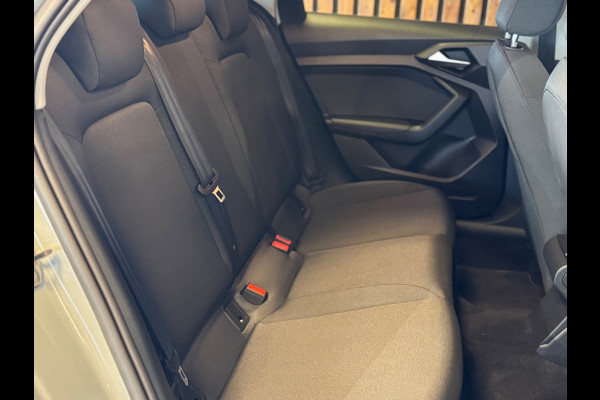 Audi A1 Sportback 25 TFSI S-line / Camera / Carplay / Keyless / Cruise / Stoelverwarming / DAB