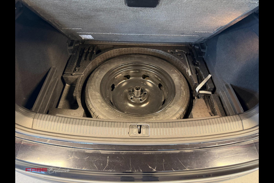 Volkswagen Tiguan Volkswagen TIGUAN 2.0 Diesel/Massage stoelen/Carplay/360Camera/HUD