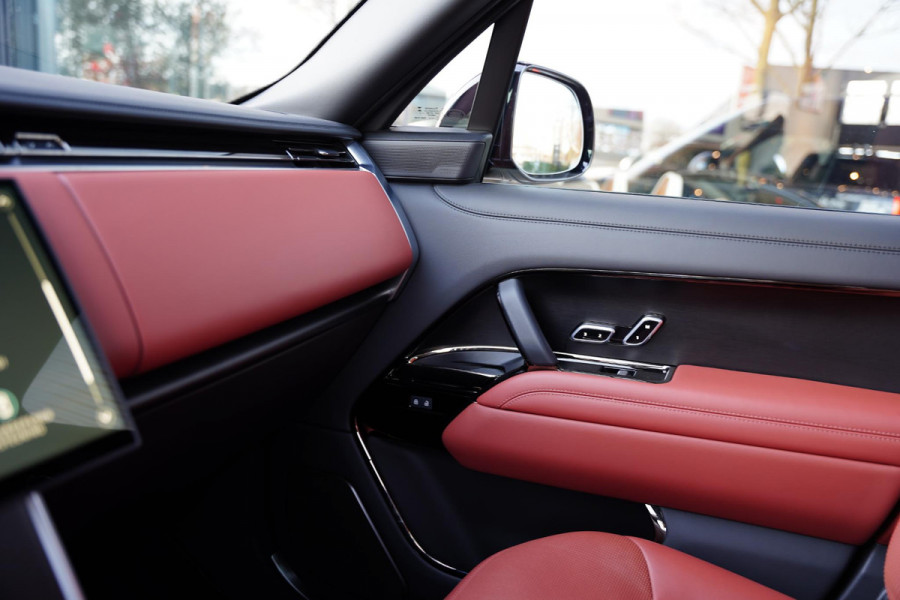 Land Rover Range Rover P 615 SV / Two-Tone Interieur / NL-Auto / BTW