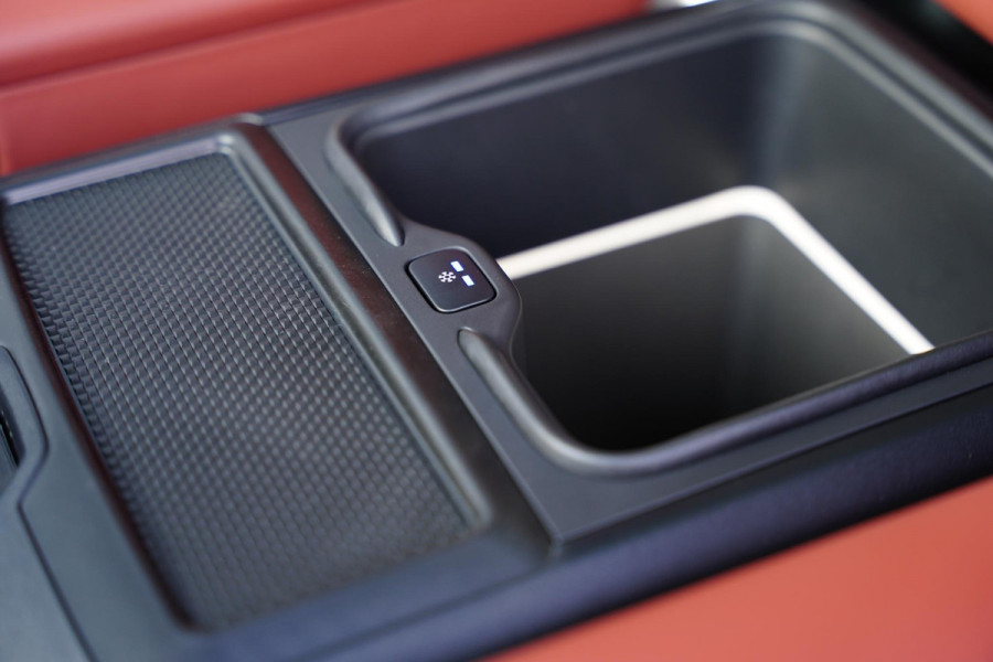 Land Rover Range Rover P 615 SV / Two-Tone Interieur / NL-Auto / BTW