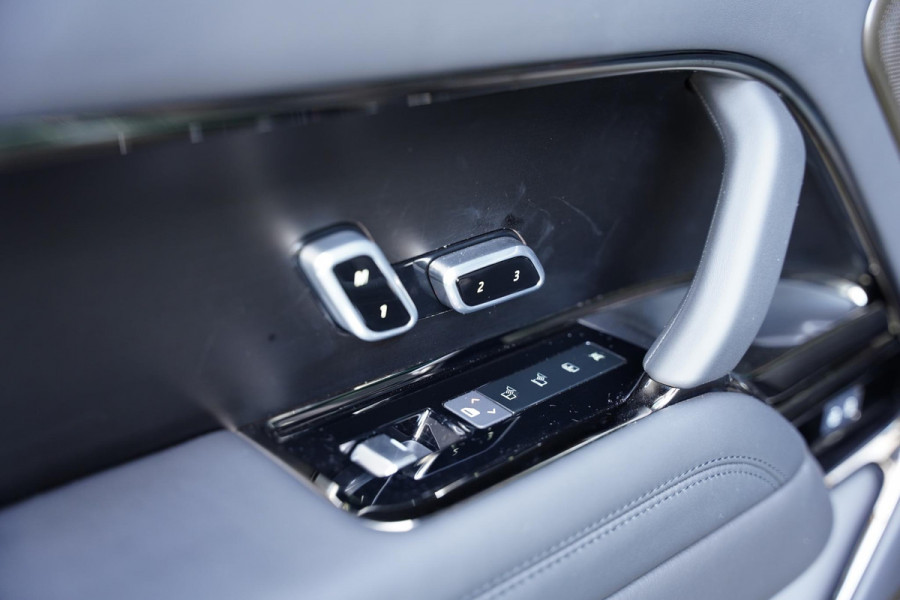 Land Rover Range Rover P 615 SV / Two-Tone Interieur / NL-Auto / BTW