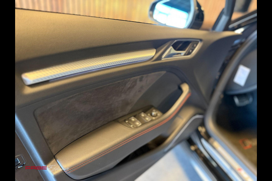 Audi A3 Limousine 2.5 TFSI RS 3 quattro/Panorama/Camera/Cobra Stoelen/Lane assist/adaptive cr.